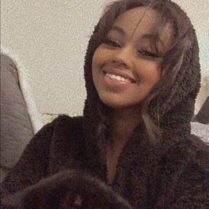 Meet your Posher, Hana